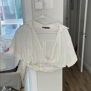 Zara Cropped Cream Blouse with V-Neck